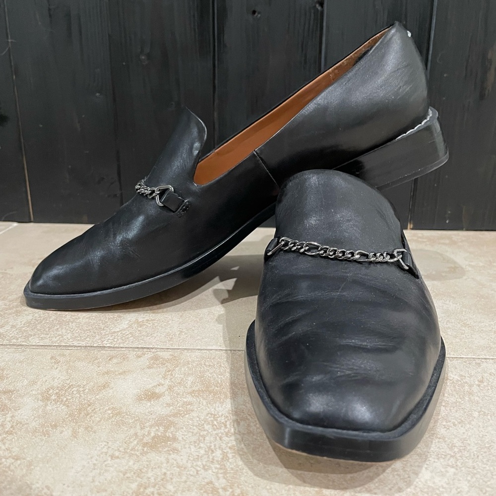 Sarto By Basha Chain Square Toe Loafer In Black Leather